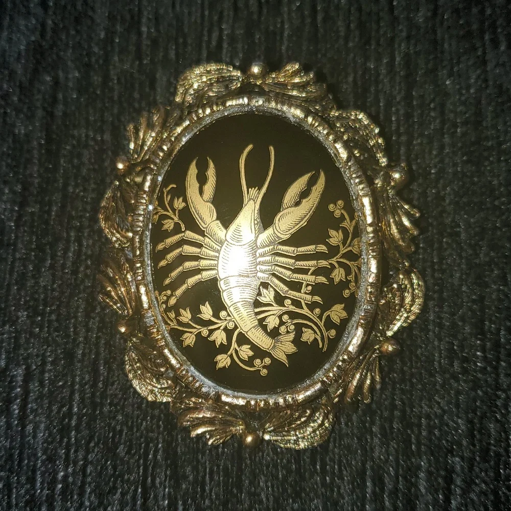 Vintage Gold Black Brooch Pin Lobster CANCER ZODIAC SIGN - Picture 4 of 5